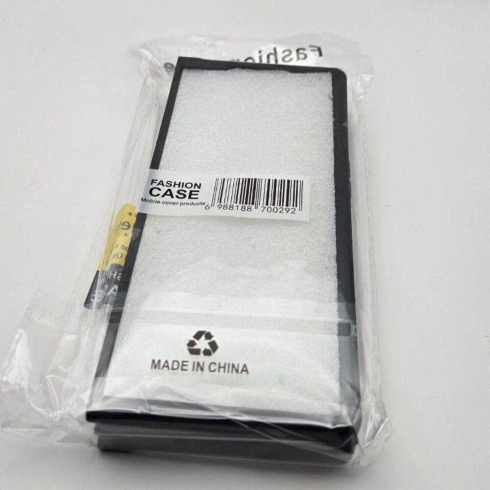 Black MagSafe Case for Samsung Galaxy Z Fold6 - Picture 3 of 3